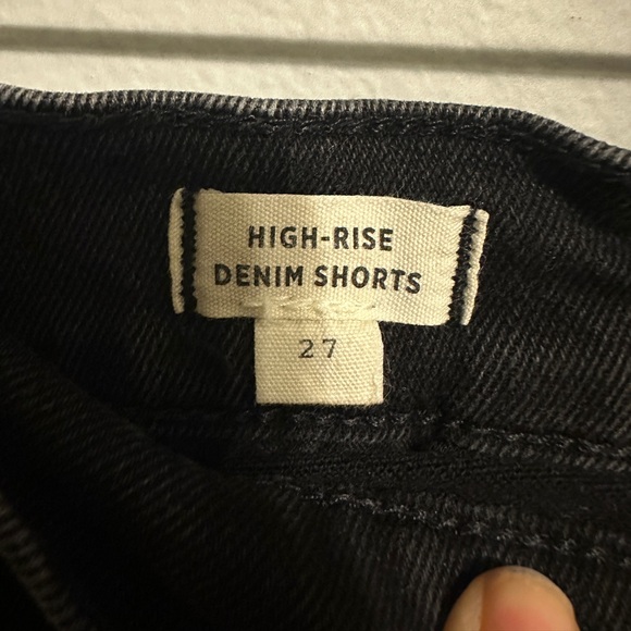 Madewell black denim high rise shorts with raw edge size 27 - Picture 4 of 4